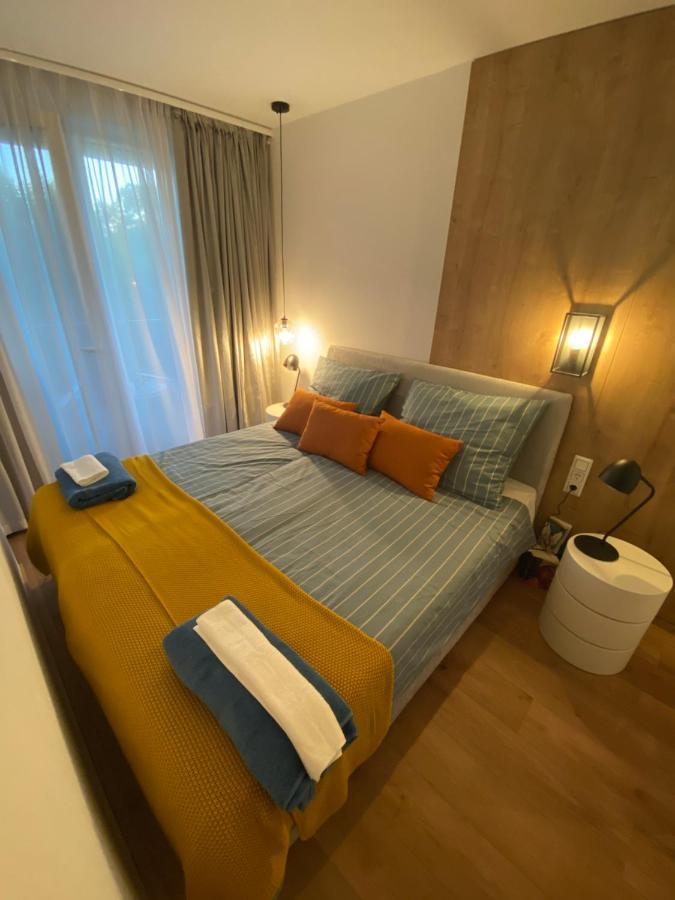 Bonnie-Premium Lelle Waterfront Private Apartment Балатонлелле Экстерьер фото