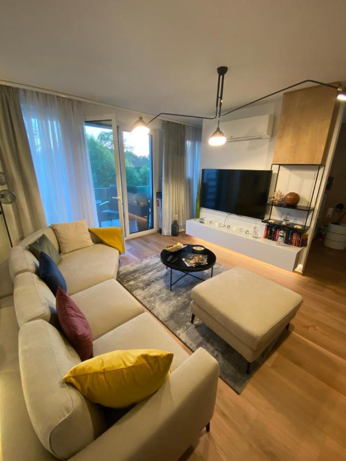 Bonnie-Premium Lelle Waterfront Private Apartment Балатонлелле Экстерьер фото